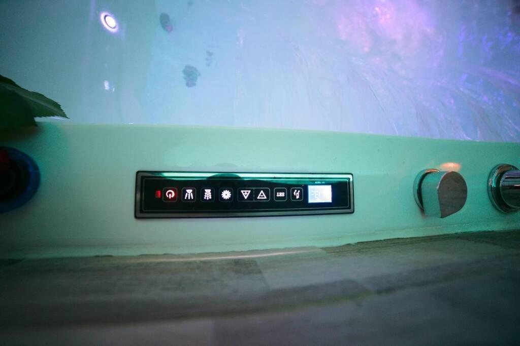 Arty Jaccuzi&spa Centre De Gamme *